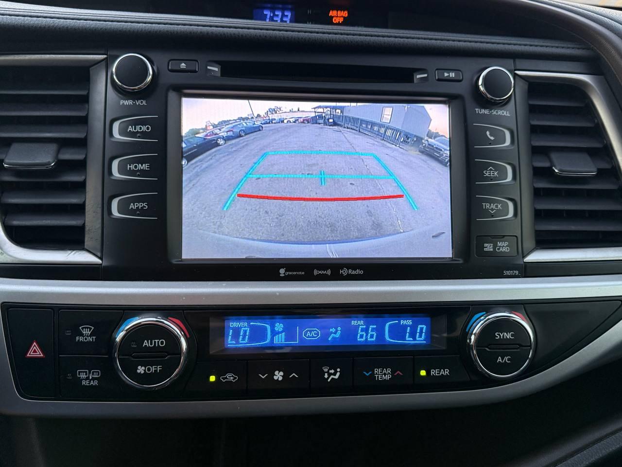 Toyota Highlander XLE AWD V6 2017