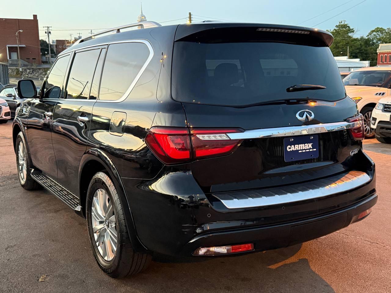 Infiniti QX80 LUXE 2019