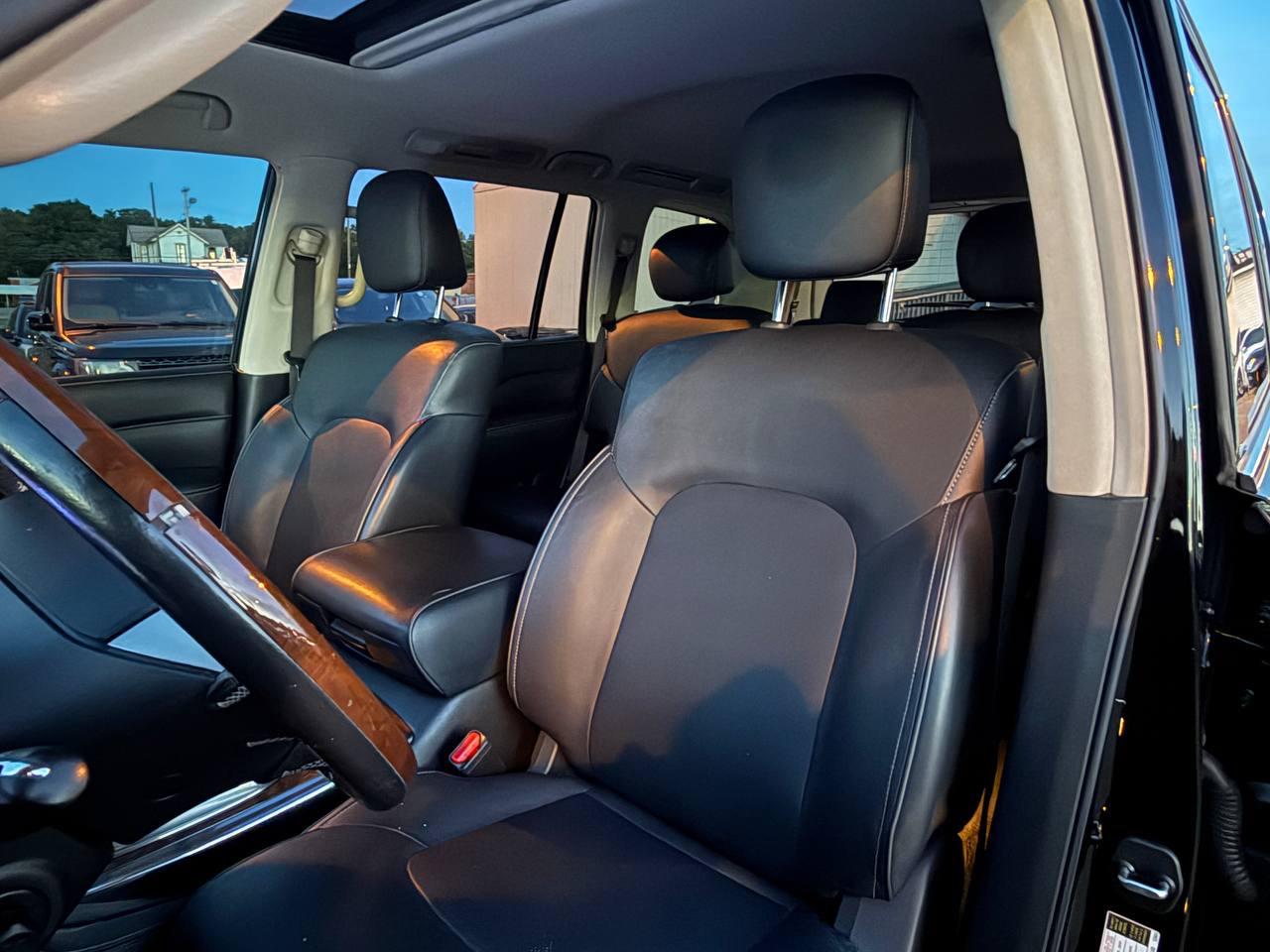 Infiniti QX80 LUXE 2019