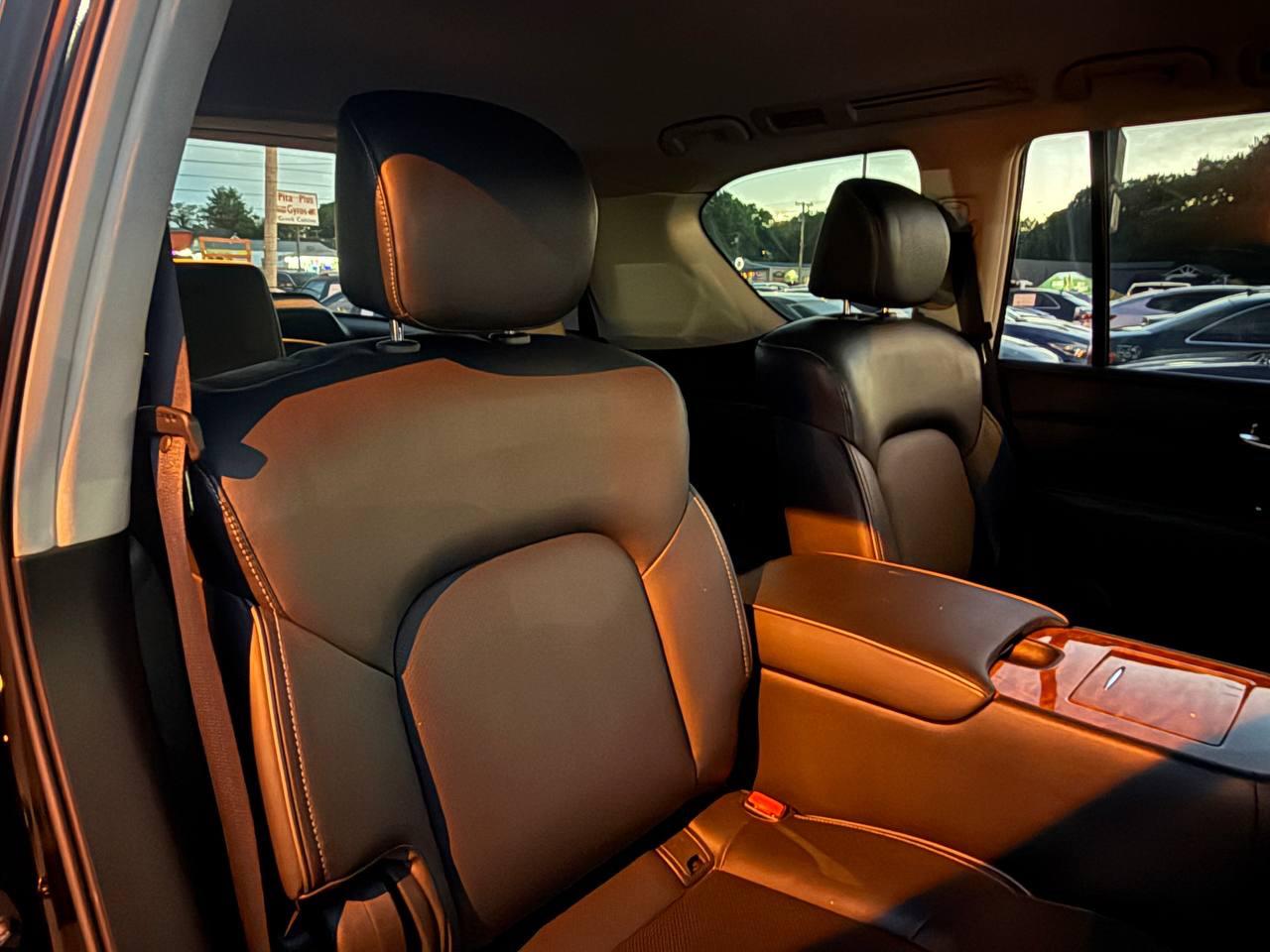Infiniti QX80 LUXE 2019