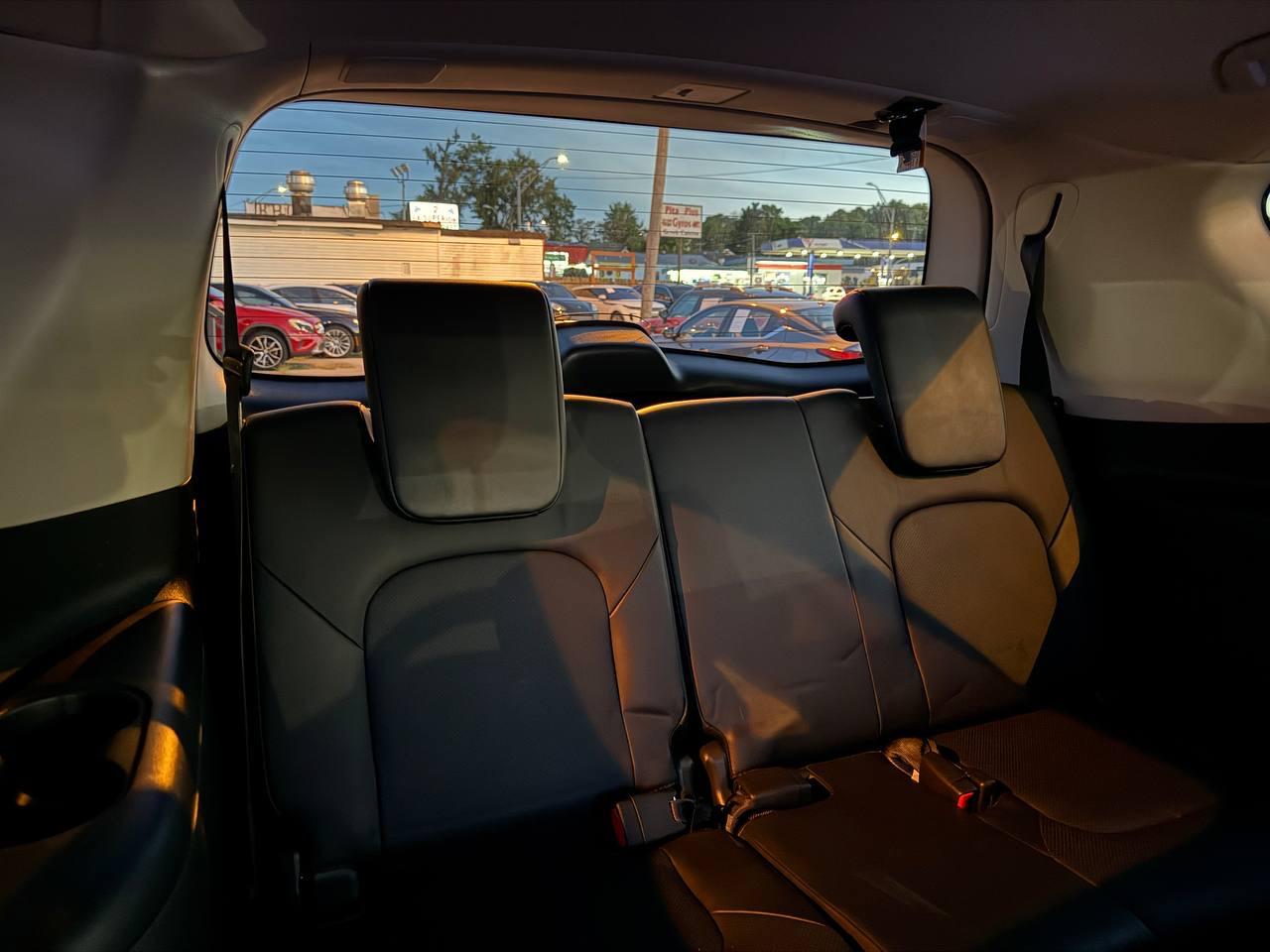 Infiniti QX80 LUXE 2019