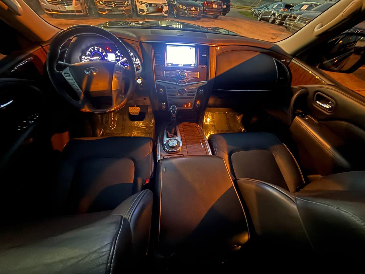Infiniti QX80 LUXE 2019