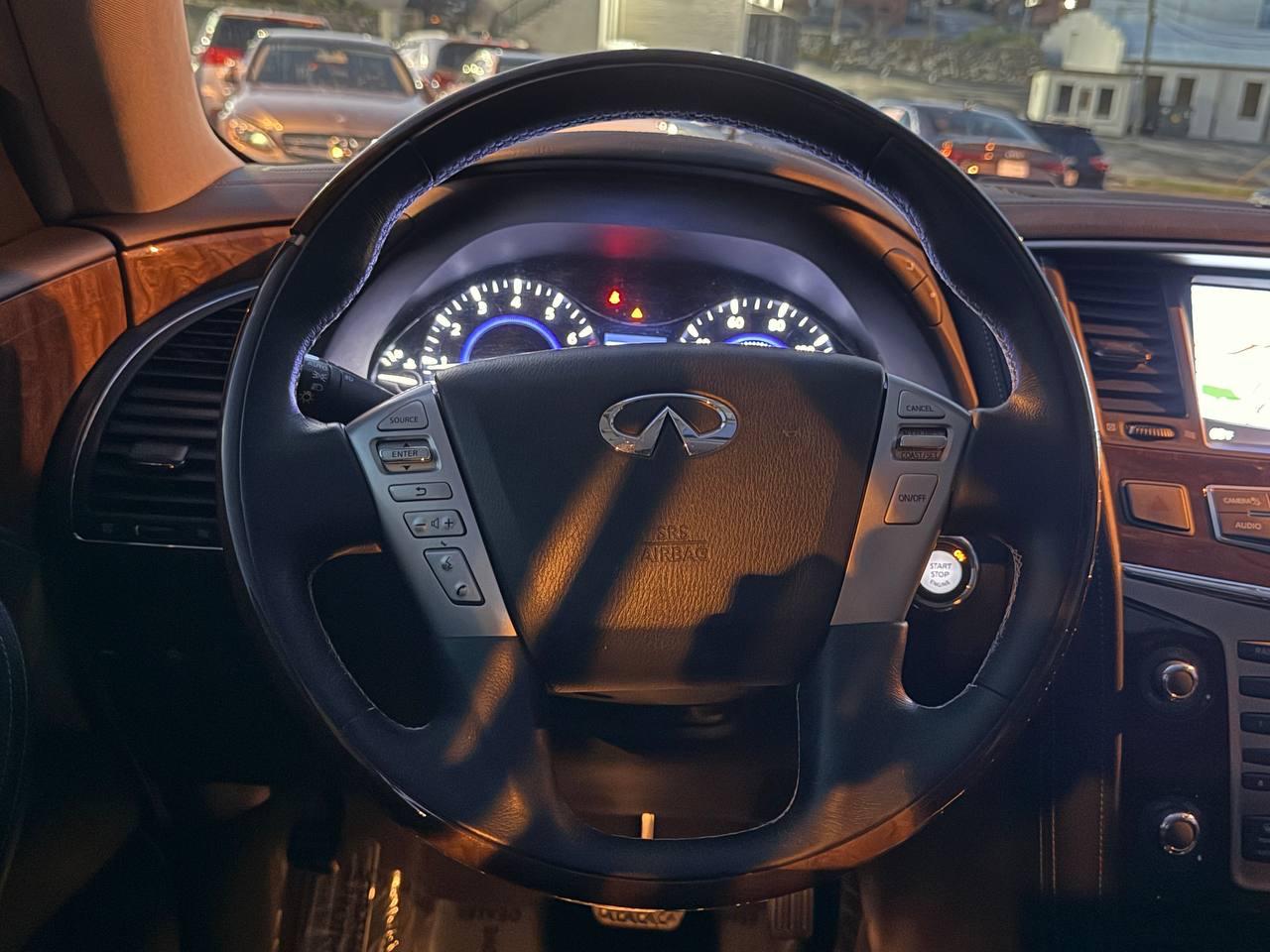Infiniti QX80 LUXE 2019