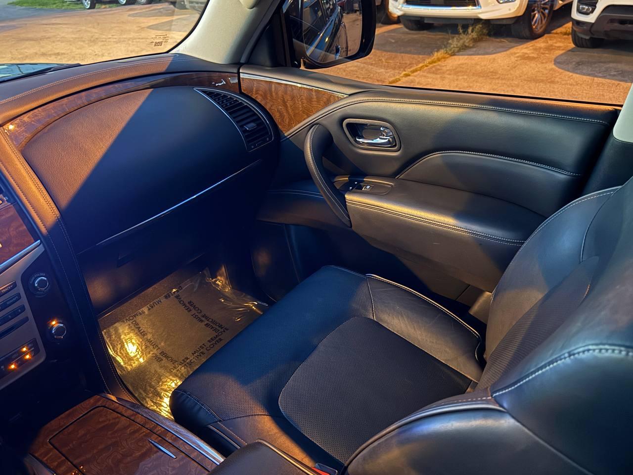 Infiniti QX80 LUXE 2019