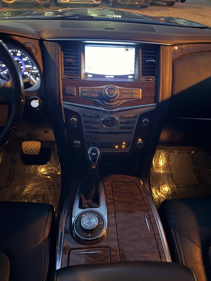 Infiniti QX80 LUXE 2019