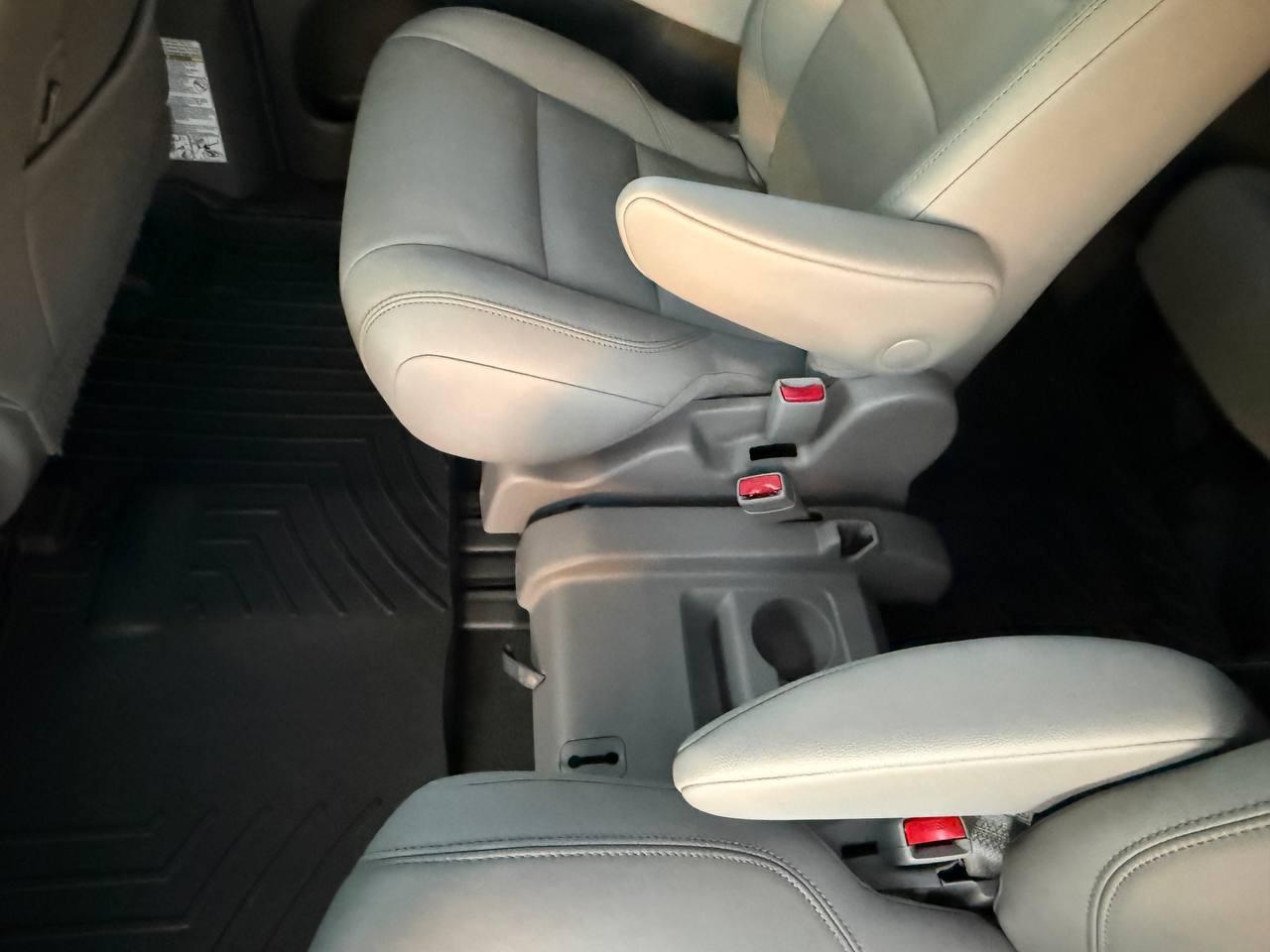 Toyota Sienna Limited Premium 7-Passenger 2019