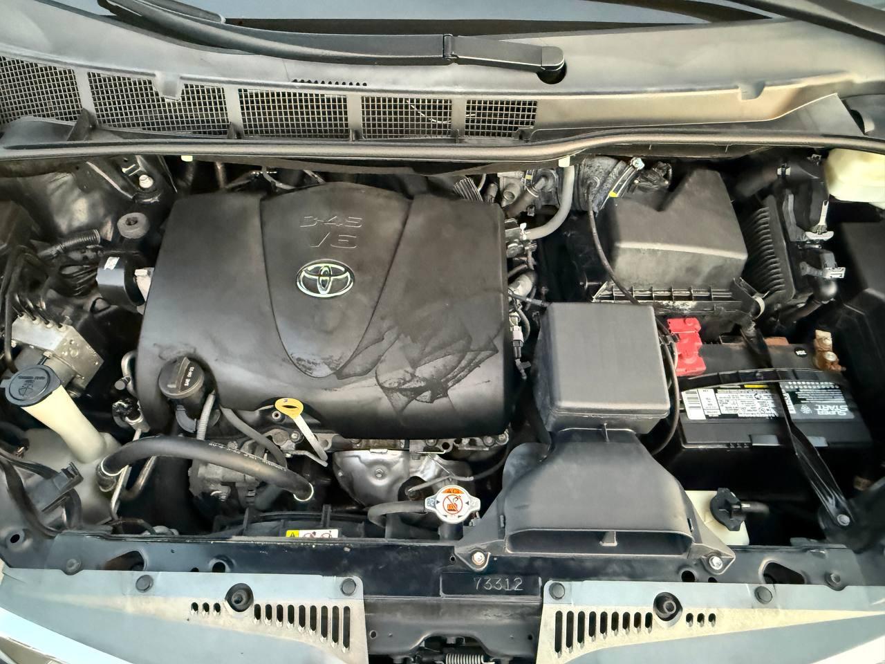 Toyota Sienna Limited Premium 7-Passenger 2019