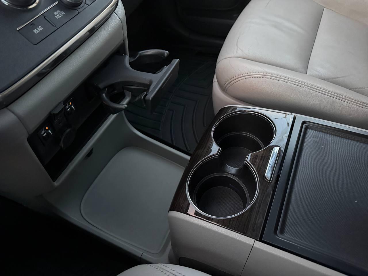 Toyota Sienna Limited Premium 7-Passenger 2019