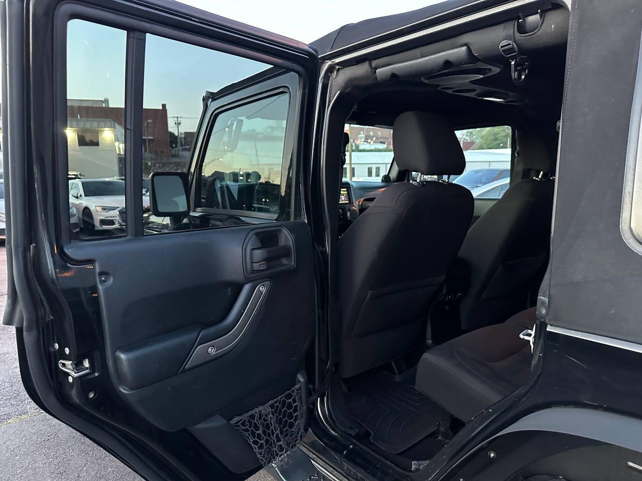 Jeep Wrangler Unlimited Sport 4WD 2013