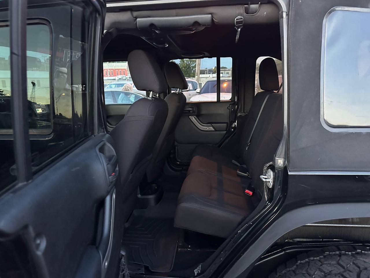 Jeep Wrangler Unlimited Sport 4WD 2013