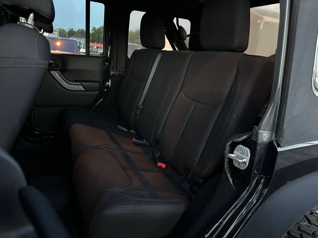 Jeep Wrangler Unlimited Sport 4WD 2013