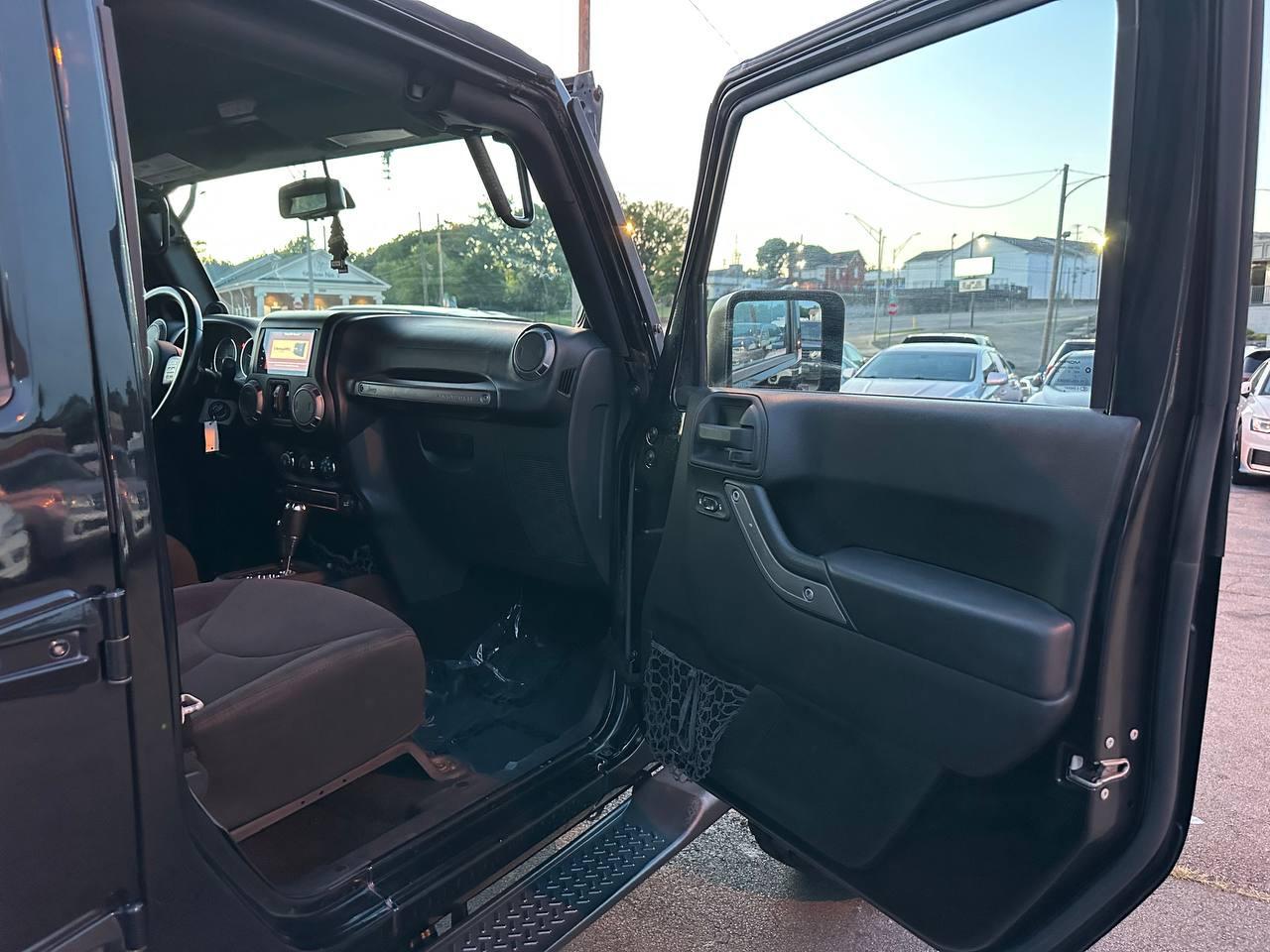 Jeep Wrangler Unlimited Sport 4WD 2013