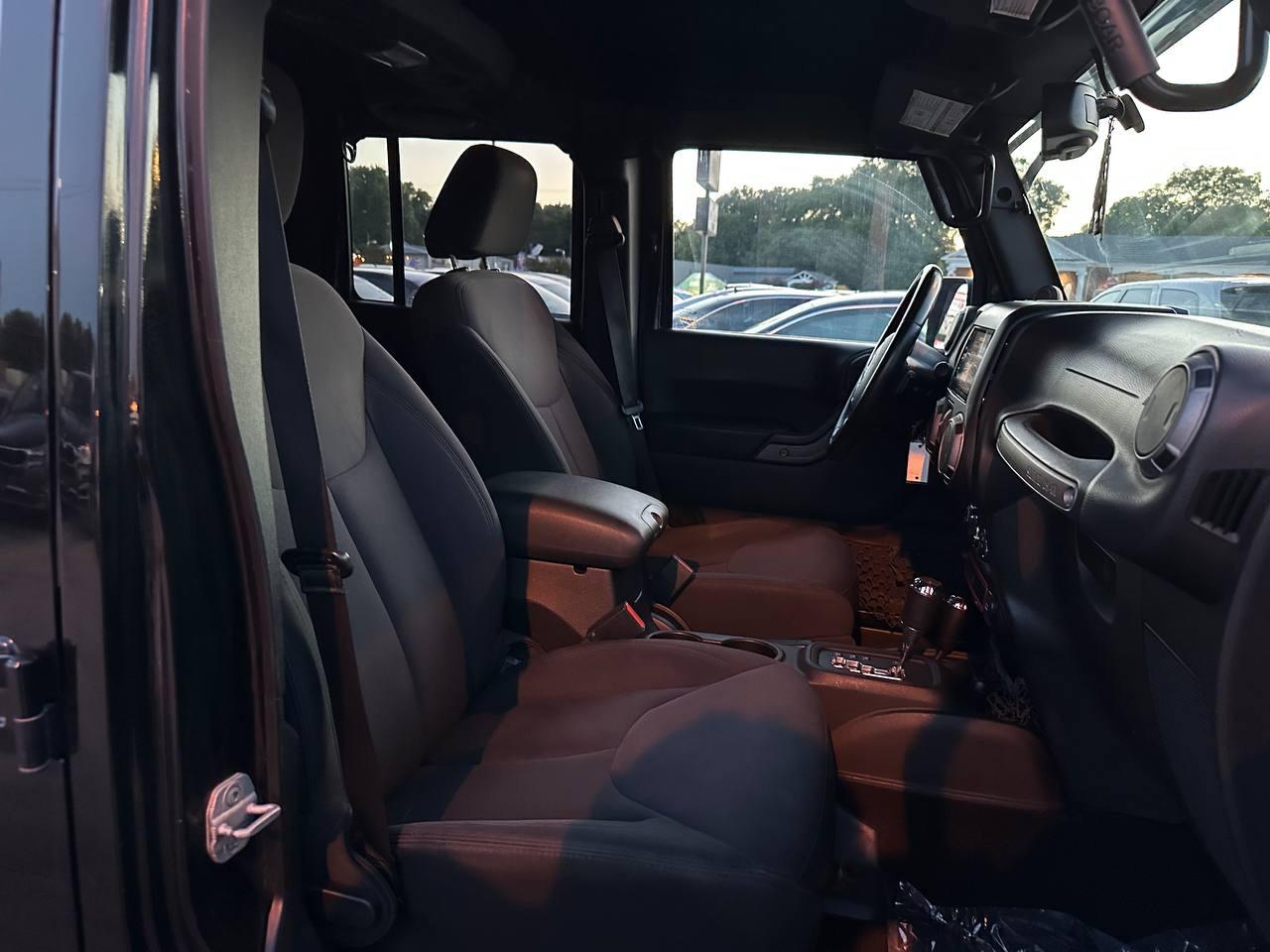 Jeep Wrangler Unlimited Sport 4WD 2013
