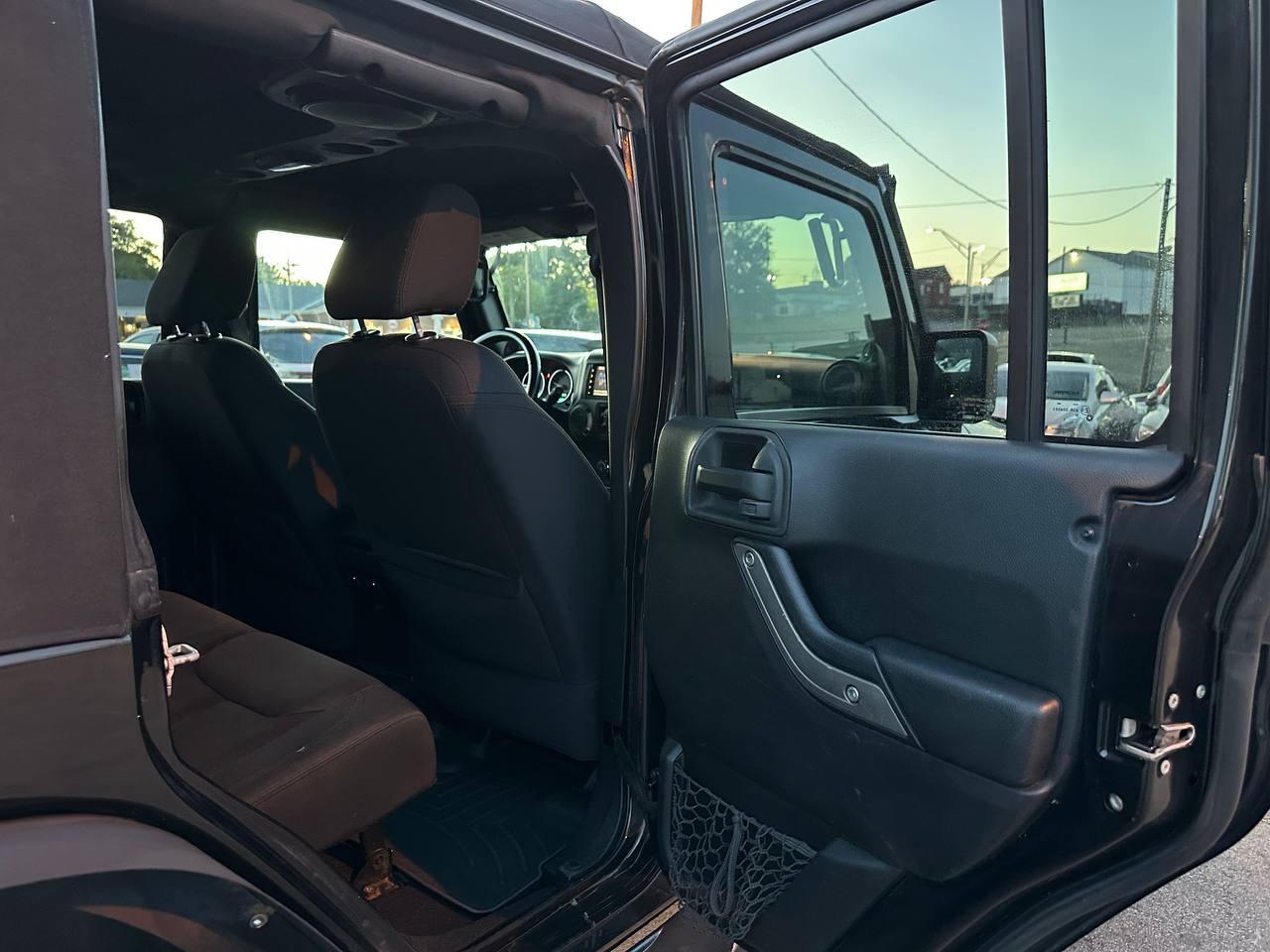 Jeep Wrangler Unlimited Sport 4WD 2013