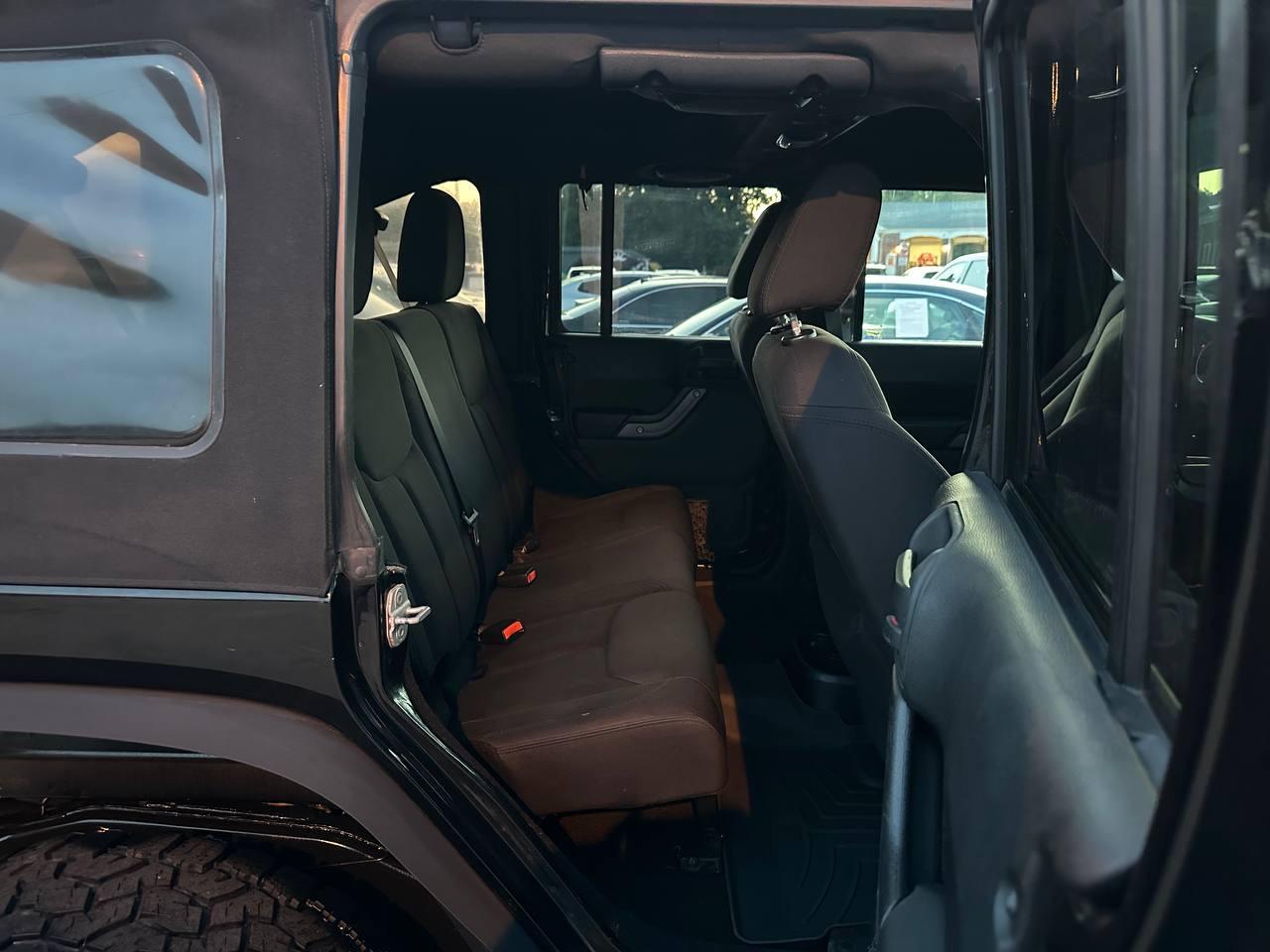 Jeep Wrangler Unlimited Sport 4WD 2013