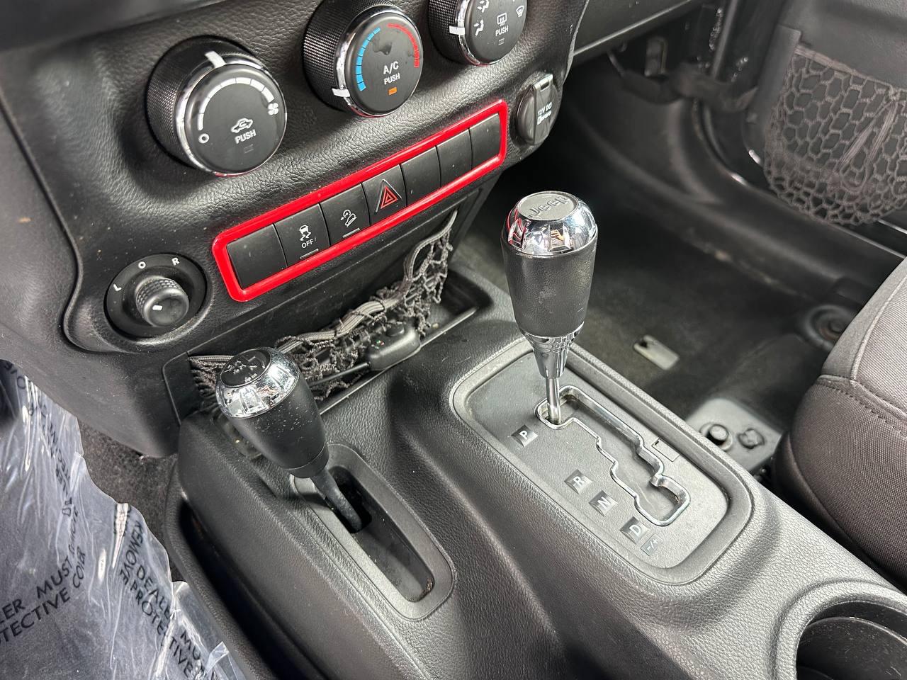 Jeep Wrangler Unlimited Sport 4WD 2013