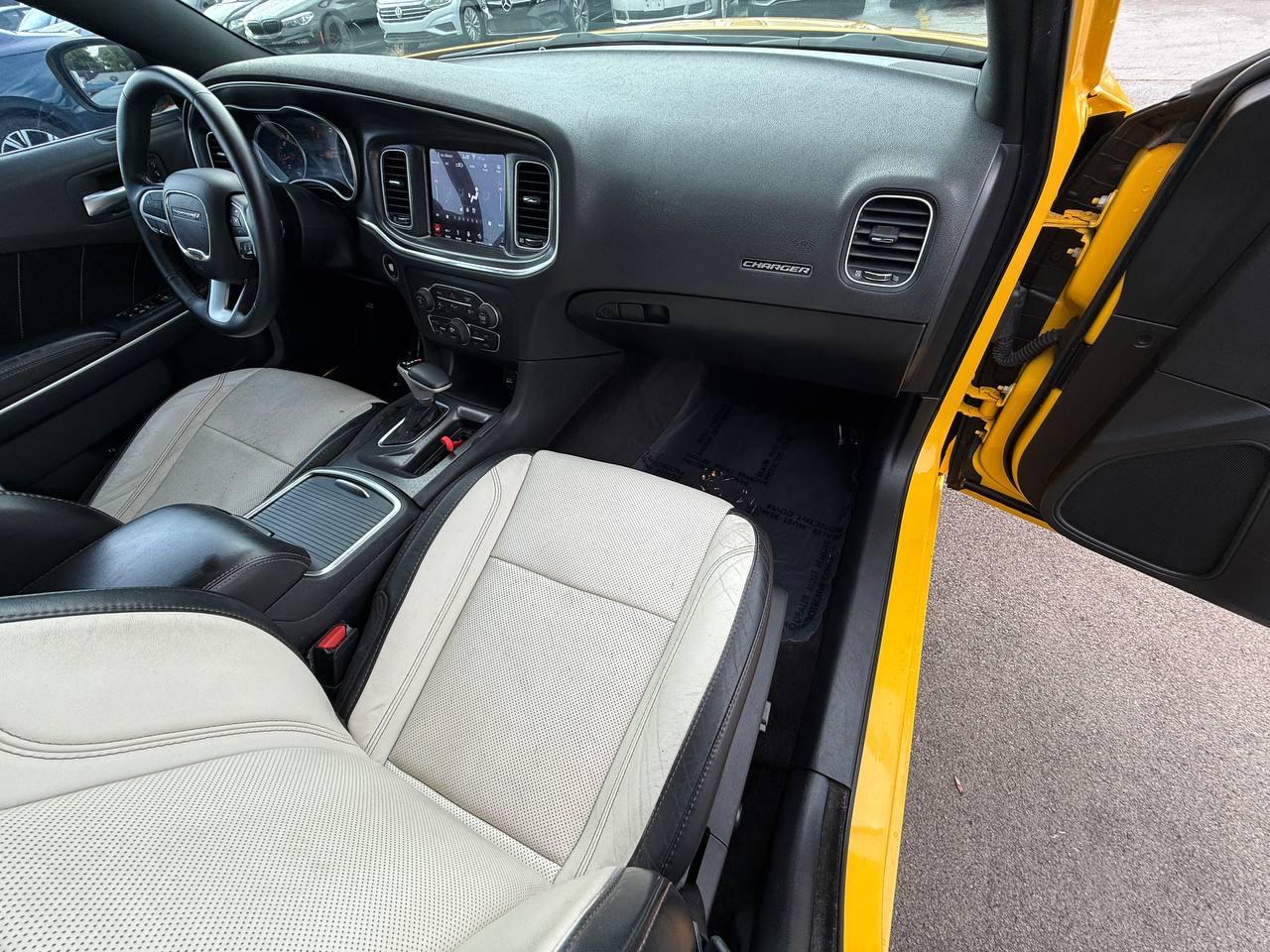 Dodge Charger SXT Plus 2018