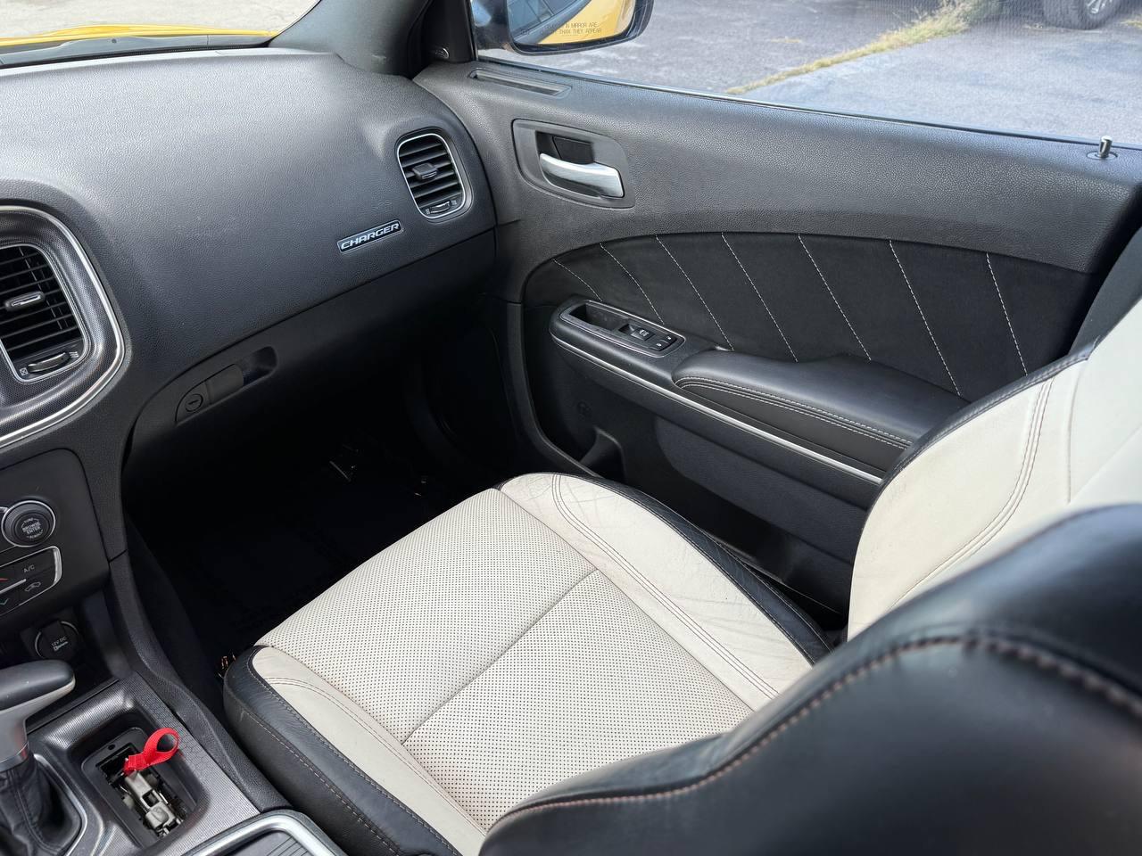 Dodge Charger SXT Plus 2018
