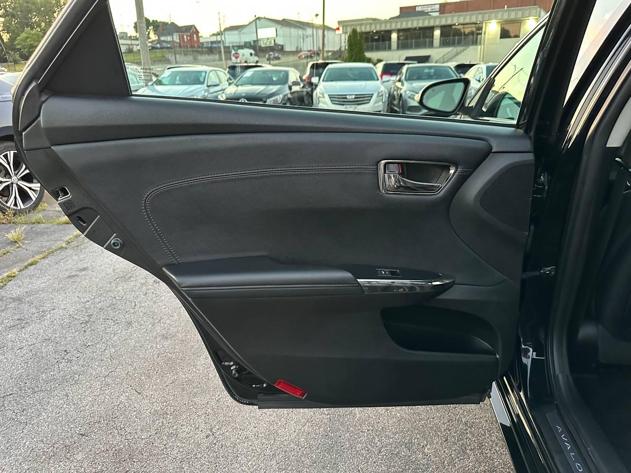 Toyota Avalon Limited 2016