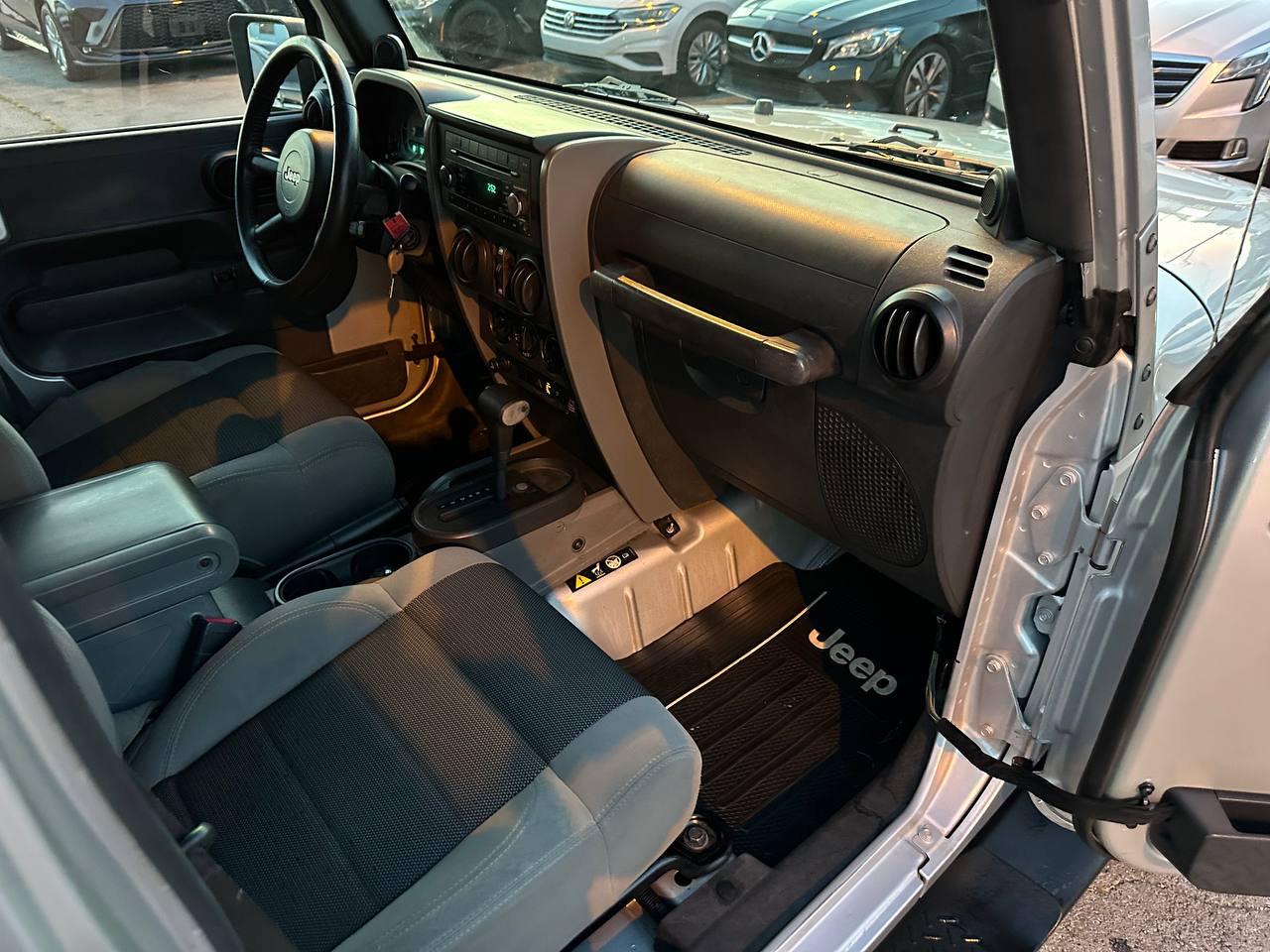 Jeep Wrangler Unlimited X 2WD 2007