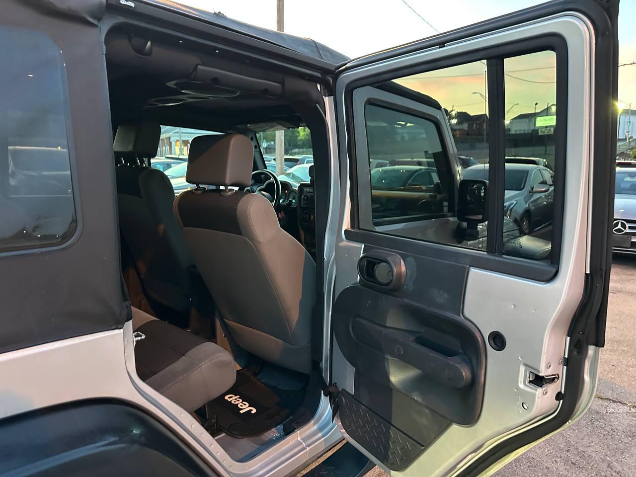 Jeep Wrangler Unlimited X 2WD 2007