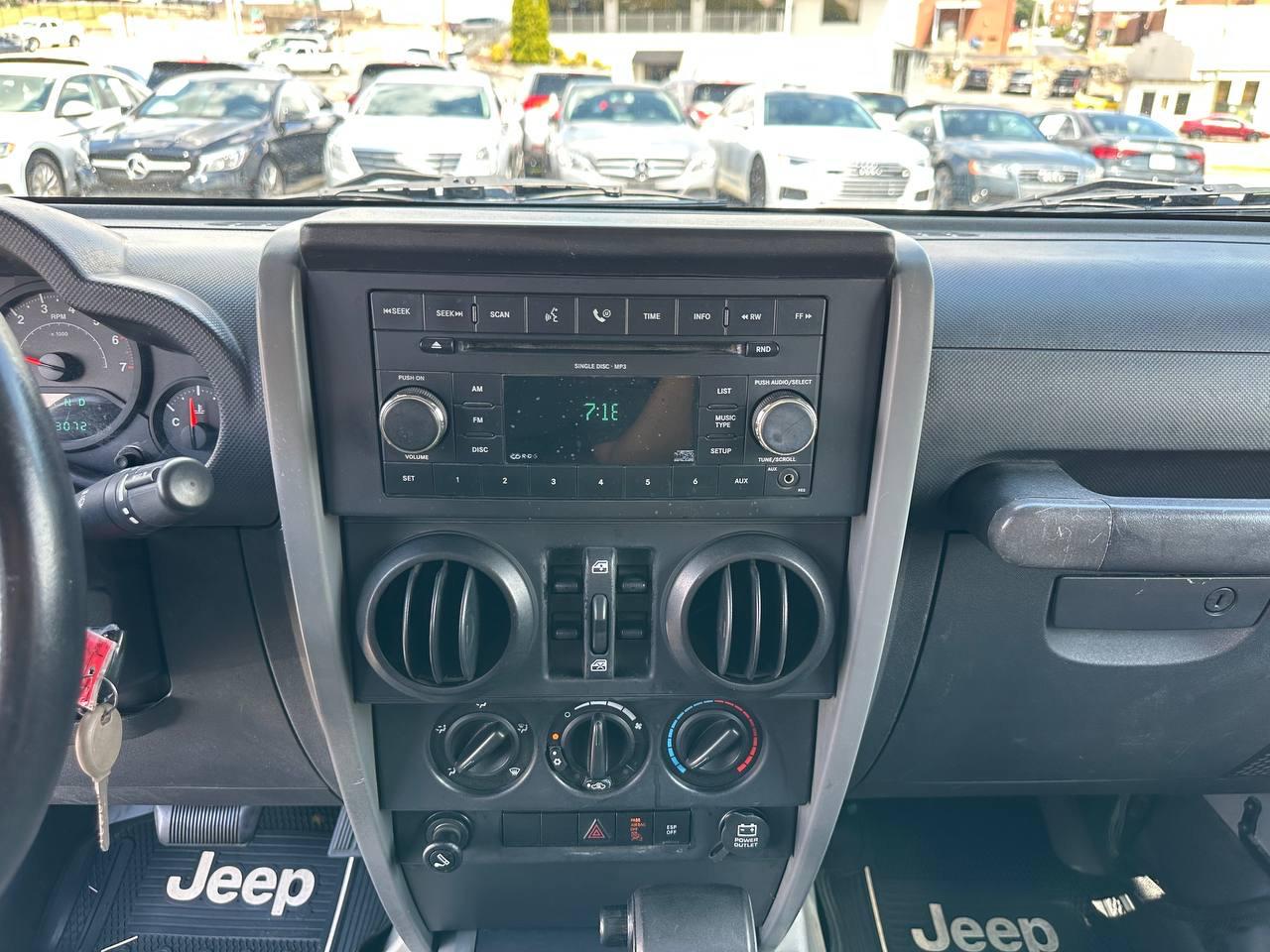 Jeep Wrangler Unlimited X 2WD 2007