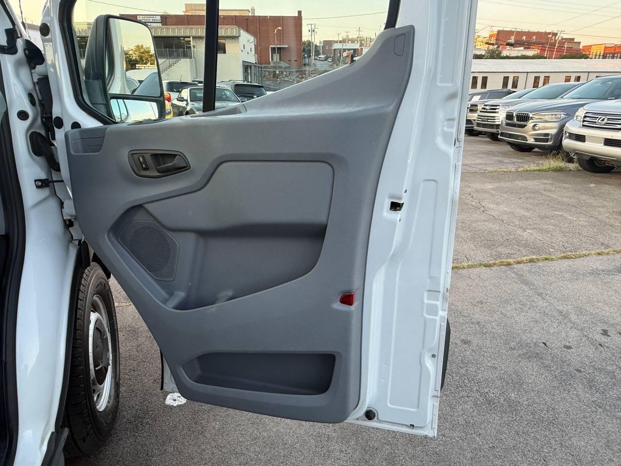 Ford Transit 150 Van Low Roof w/Sliding Pass. 130-in. WB 2016