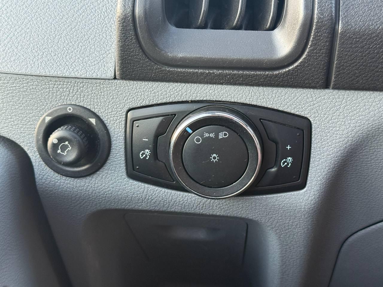 Ford Transit 150 Van Low Roof w/Sliding Pass. 130-in. WB 2016