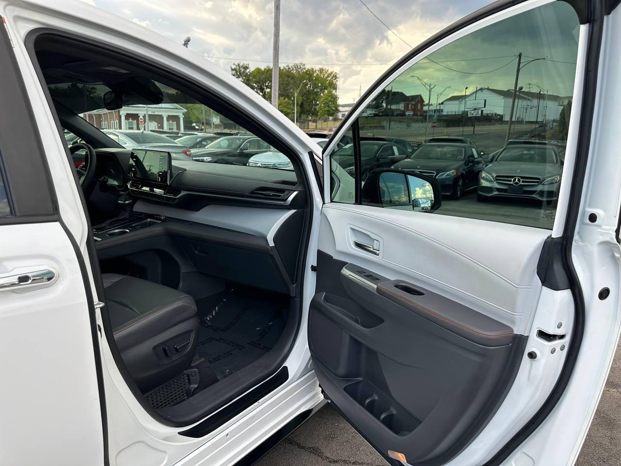 Toyota Sienna XSE 7-Passenger 2022