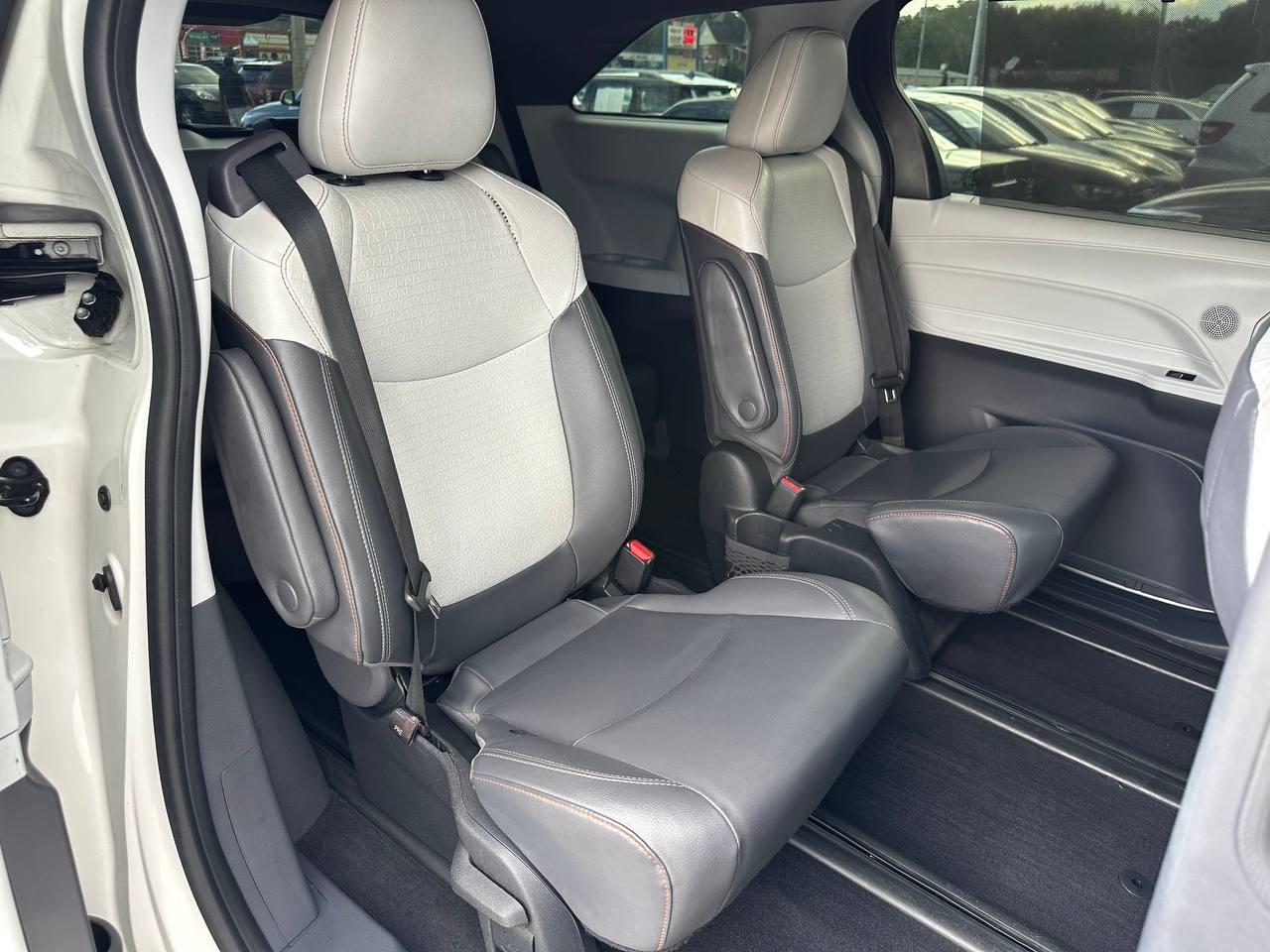 Toyota Sienna XSE 7-Passenger 2022