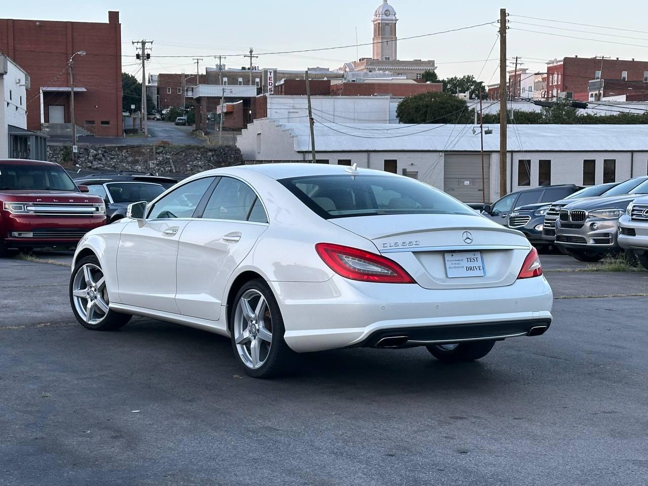 Mercedes-Benz CLS-Class CLS550 2012