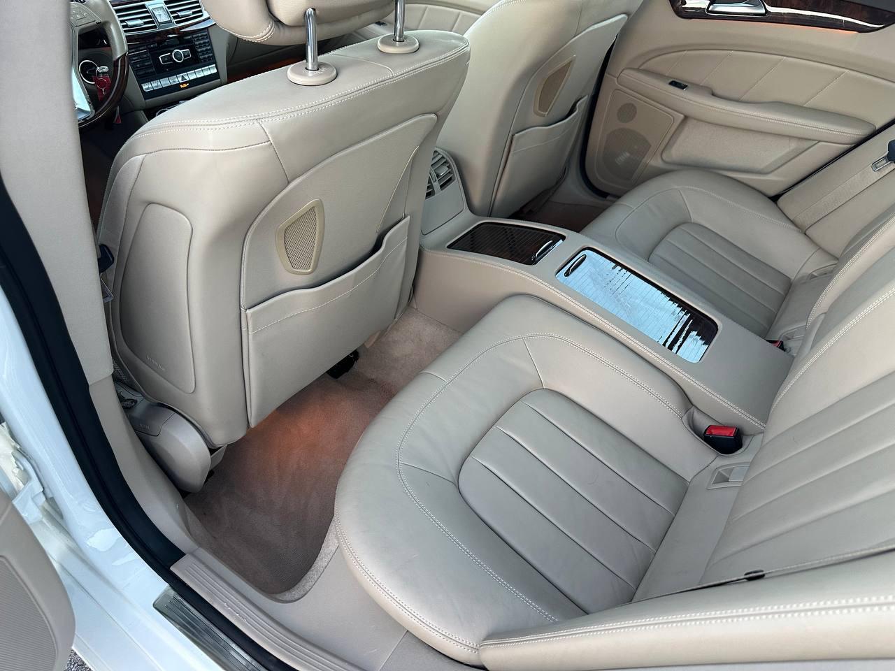 Mercedes-Benz CLS-Class CLS550 2012