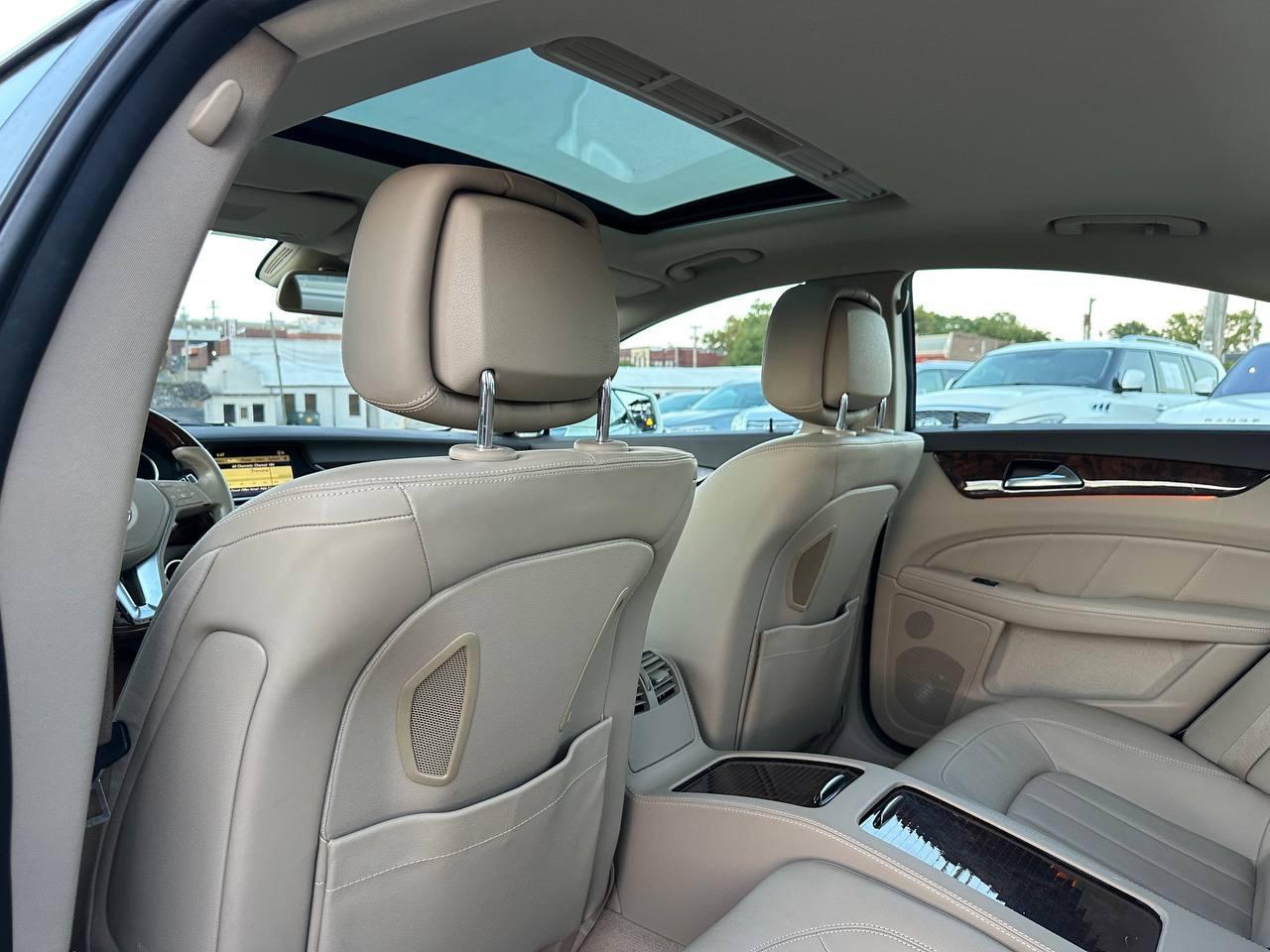 Mercedes-Benz CLS-Class CLS550 2012