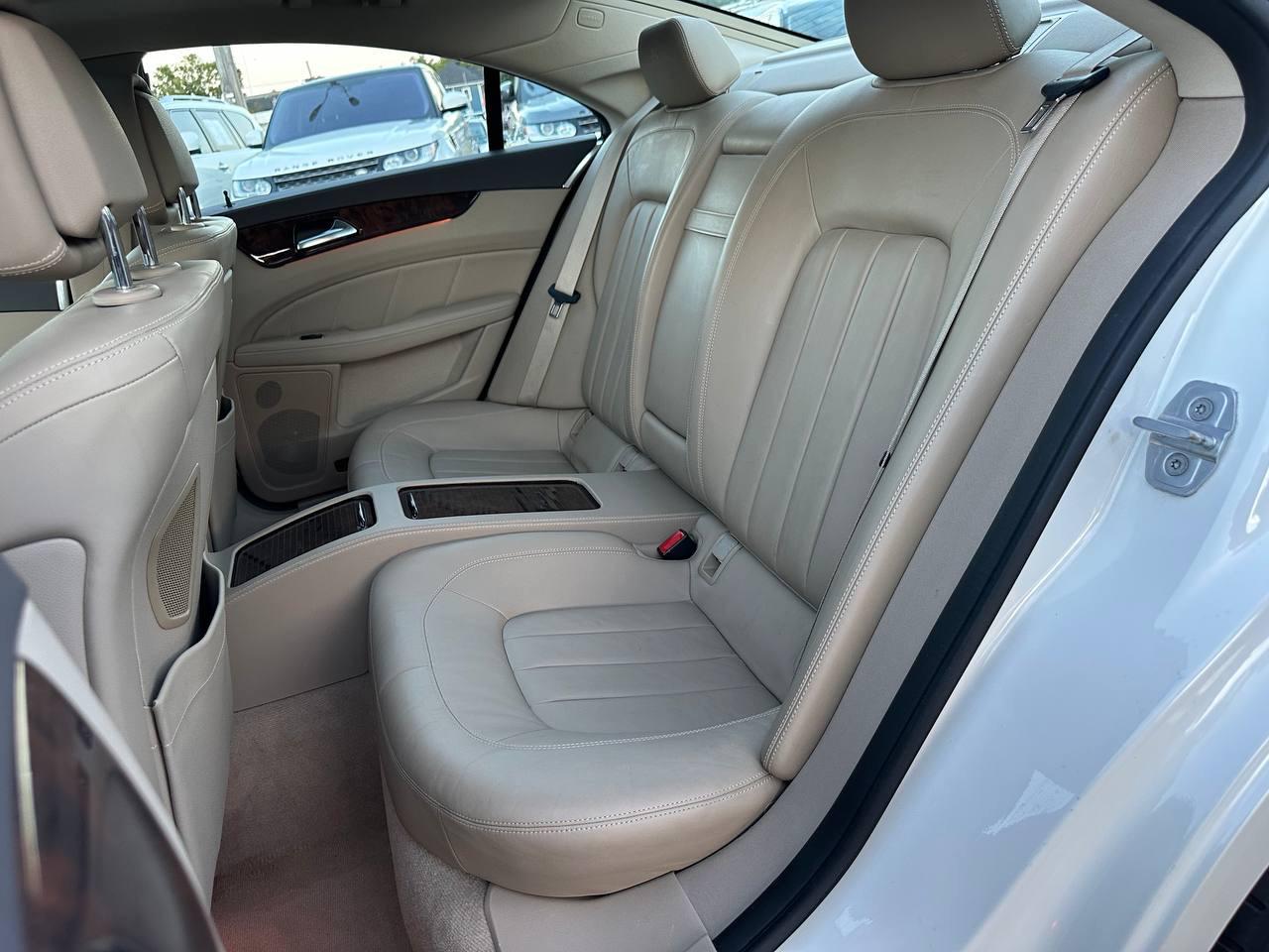 Mercedes-Benz CLS-Class CLS550 2012