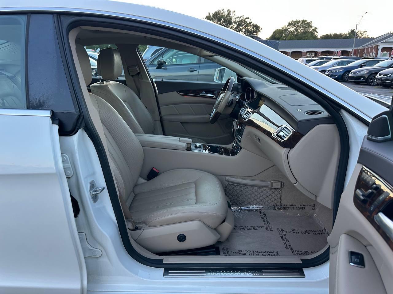 Mercedes-Benz CLS-Class CLS550 2012