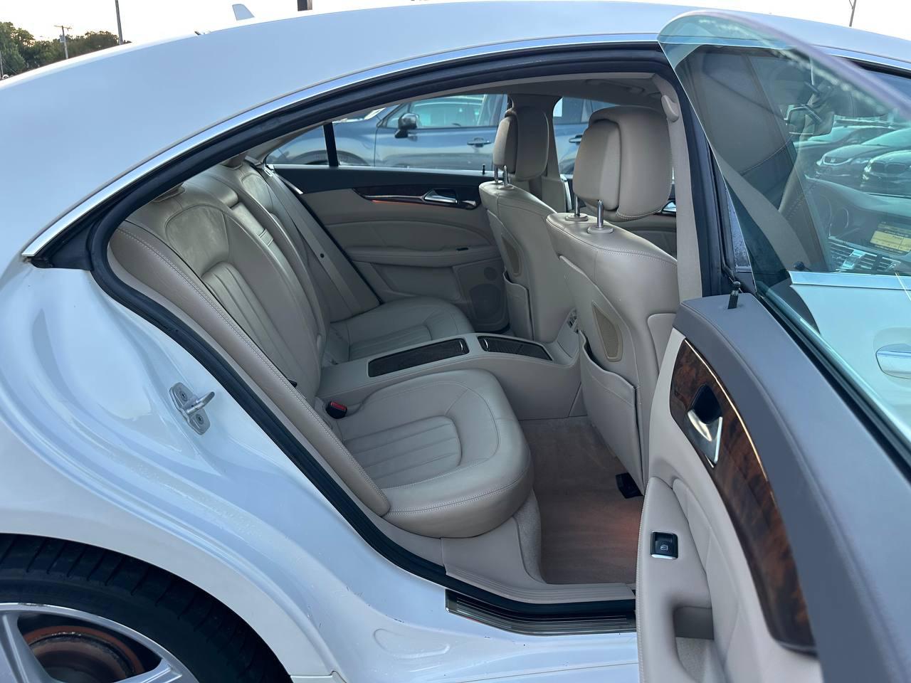 Mercedes-Benz CLS-Class CLS550 2012
