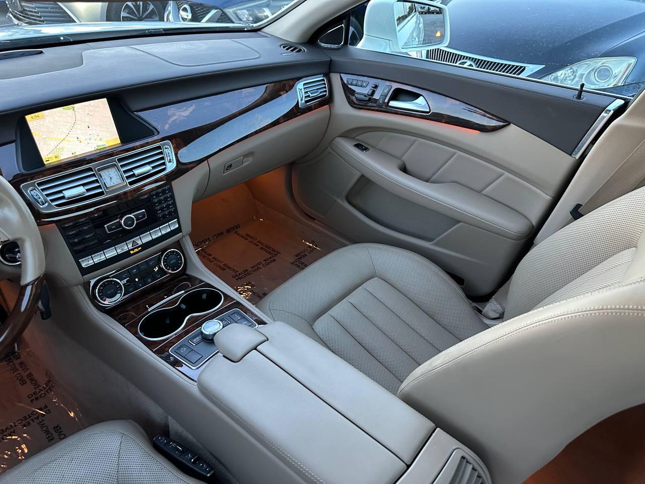 Mercedes-Benz CLS-Class CLS550 2012