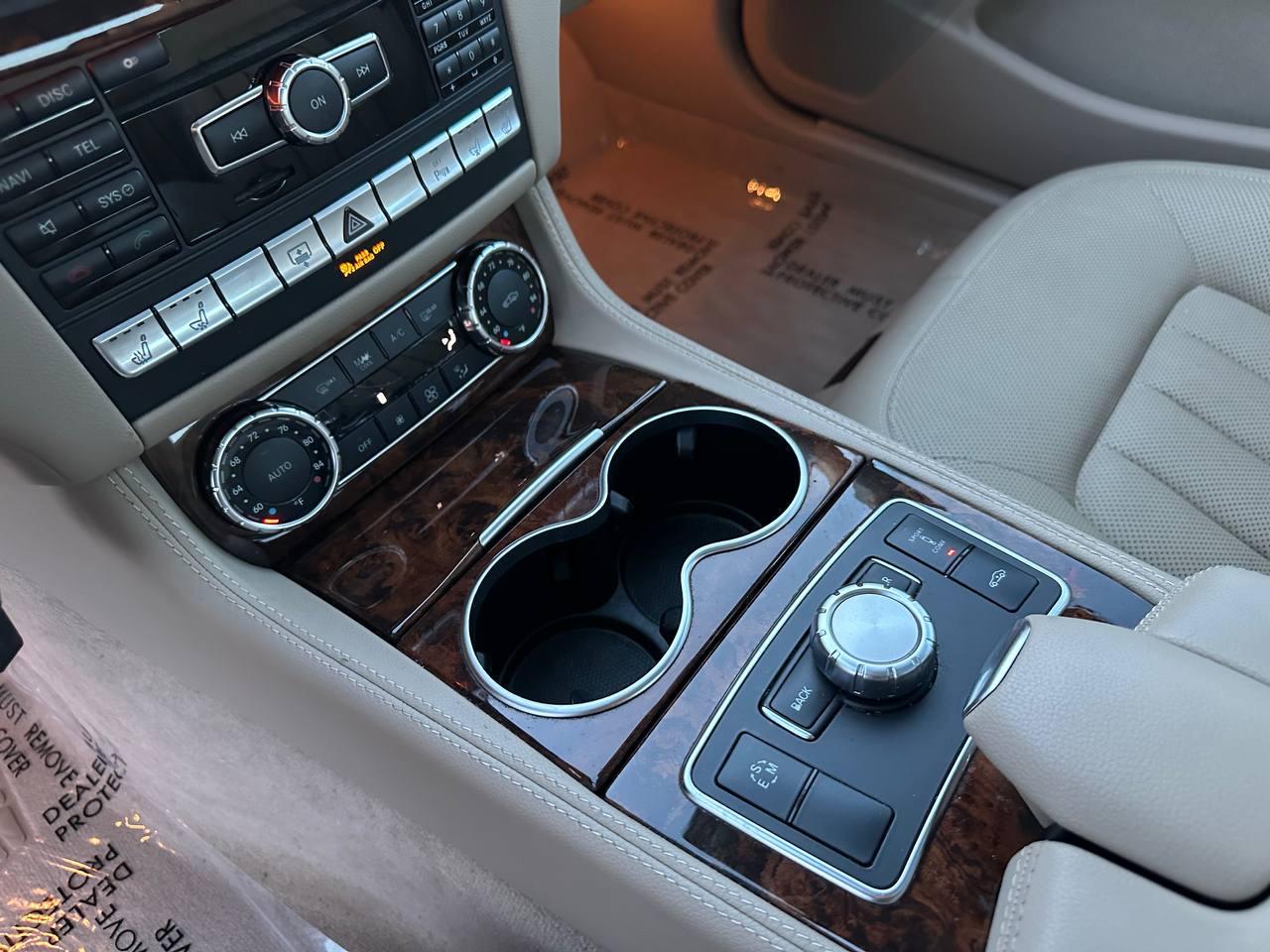 Mercedes-Benz CLS-Class CLS550 2012