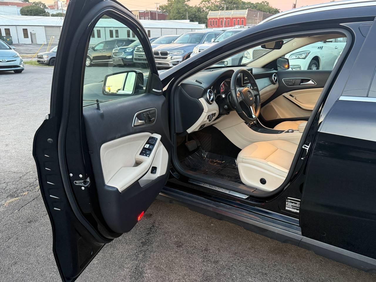 Mercedes-Benz GLA-Class GLA250 4MATIC 2015