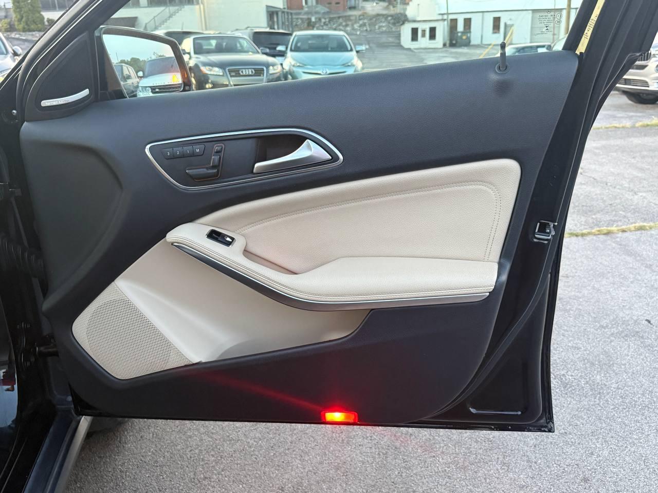 Mercedes-Benz GLA-Class GLA250 4MATIC 2015