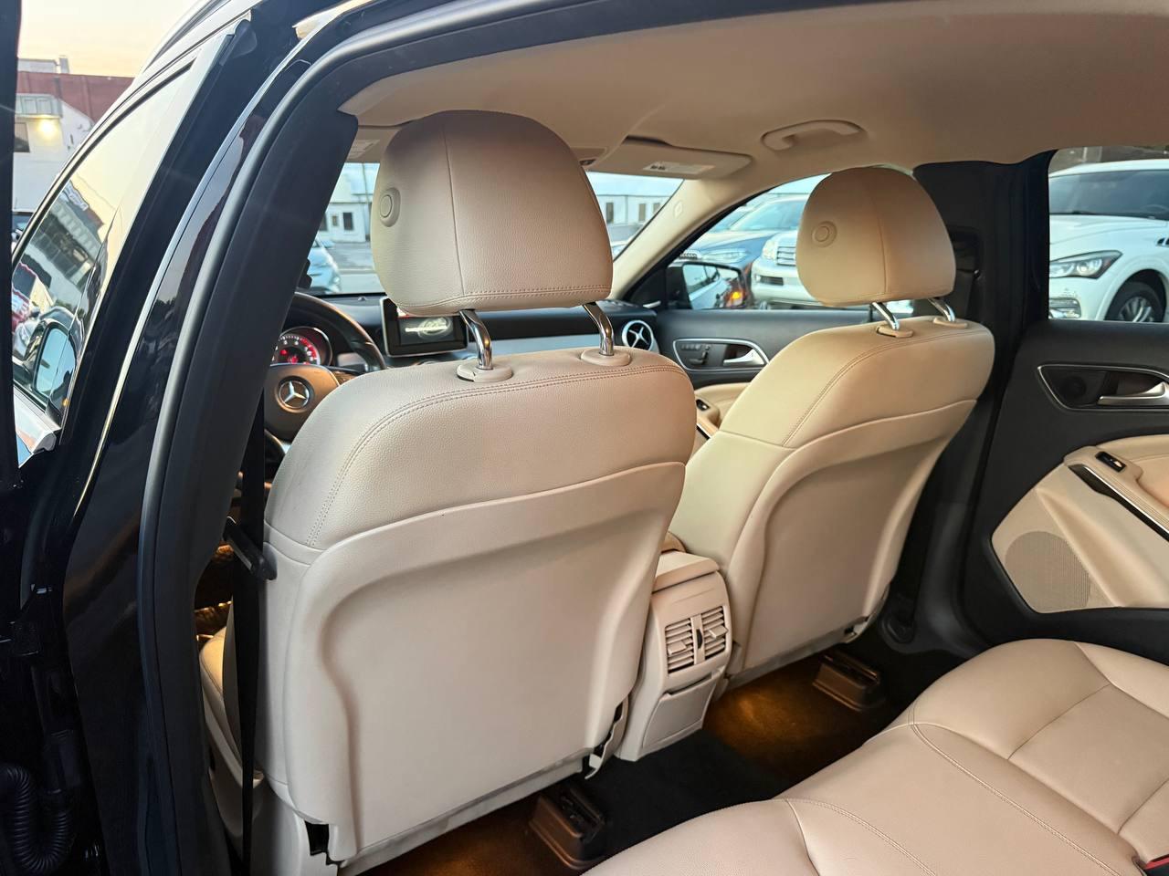 Mercedes-Benz GLA-Class GLA250 4MATIC 2015