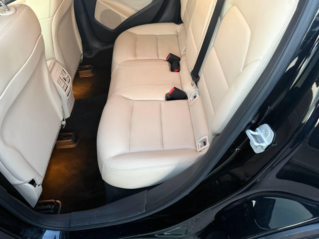 Mercedes-Benz GLA-Class GLA250 4MATIC 2015