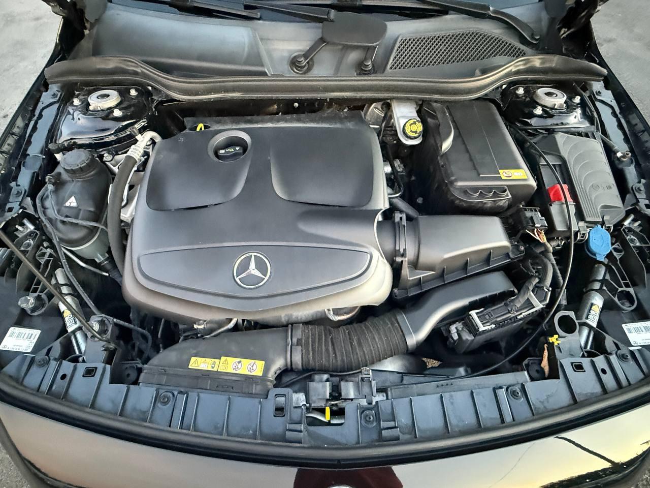 Mercedes-Benz GLA-Class GLA250 4MATIC 2015