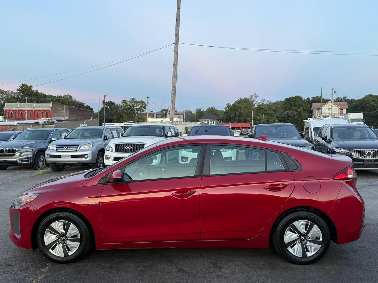 Hyundai Ioniq Hybrid Blue 2019