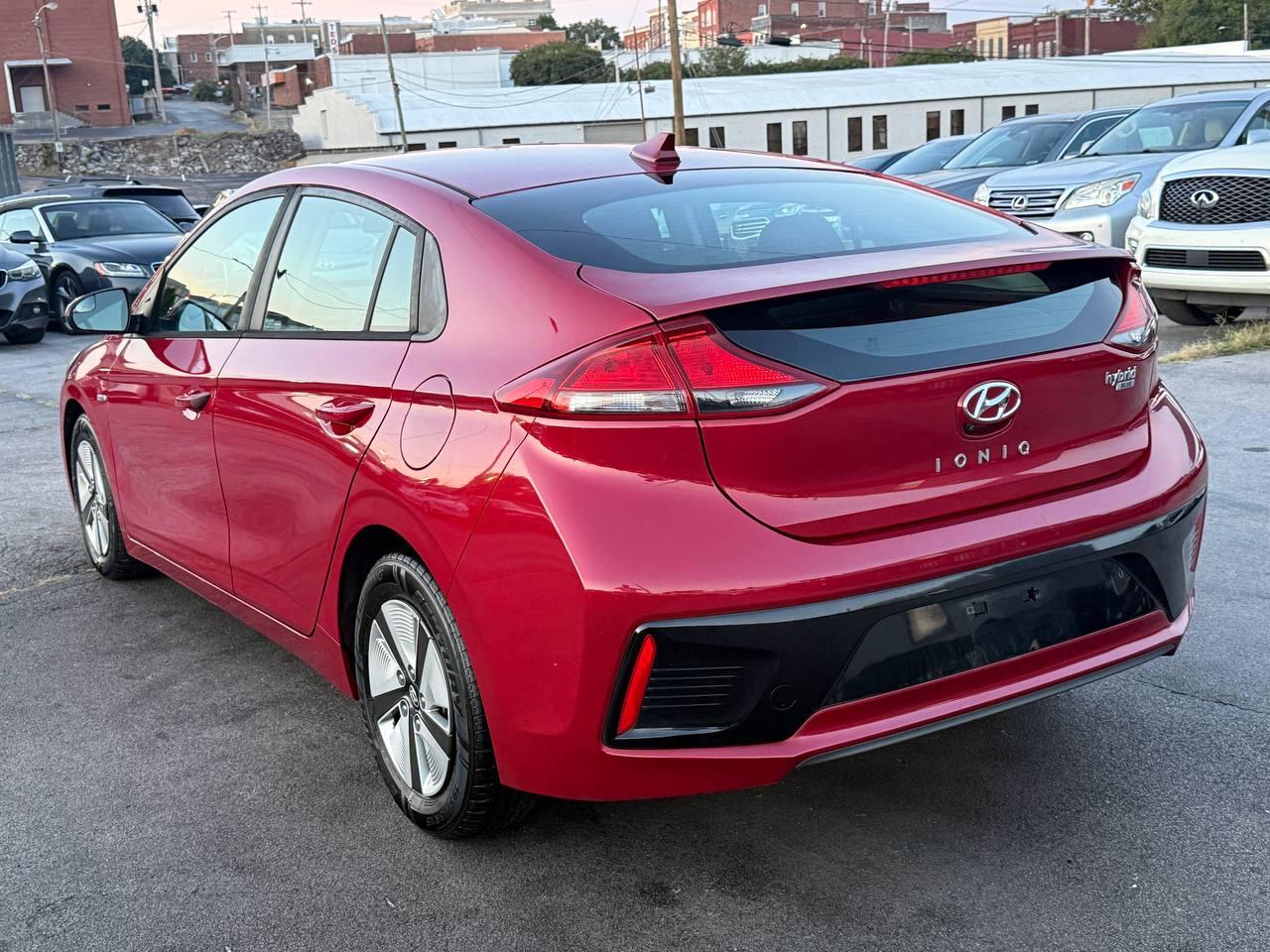 Hyundai Ioniq Hybrid Blue 2019