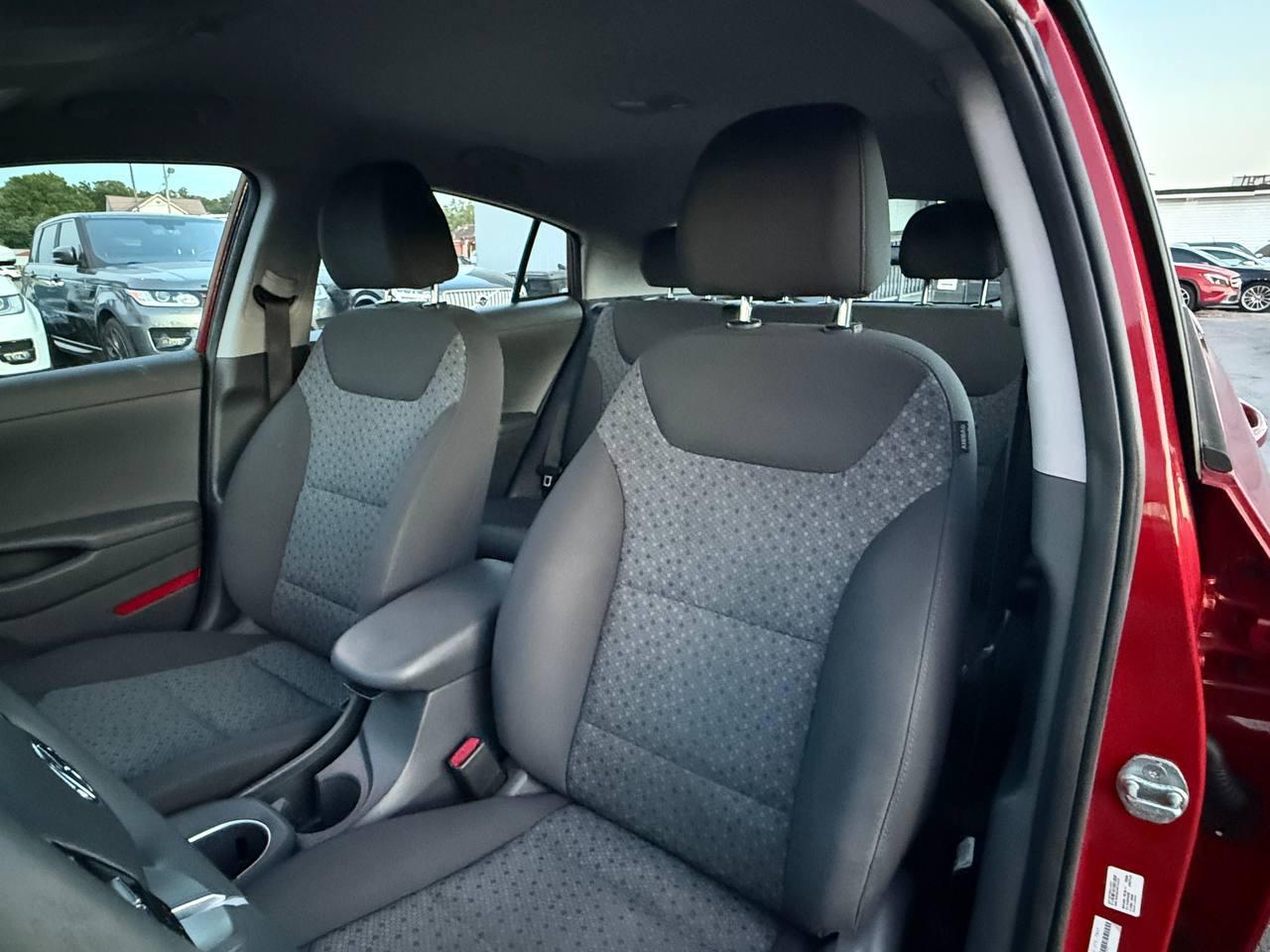 Hyundai Ioniq Hybrid Blue 2019