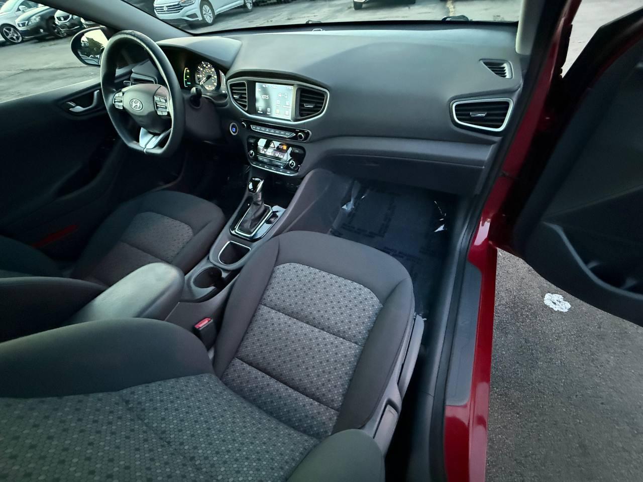 Hyundai Ioniq Hybrid Blue 2019