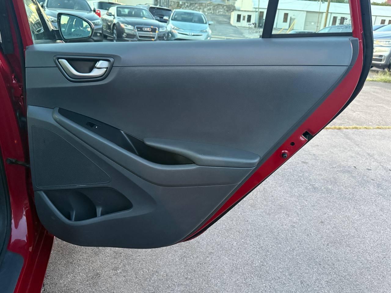 Hyundai Ioniq Hybrid Blue 2019