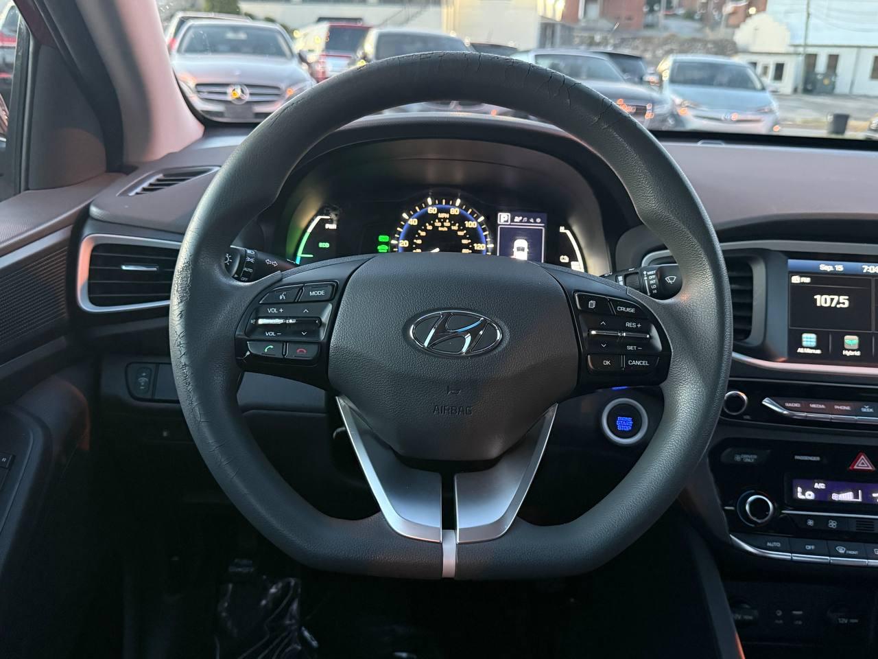 Hyundai Ioniq Hybrid Blue 2019