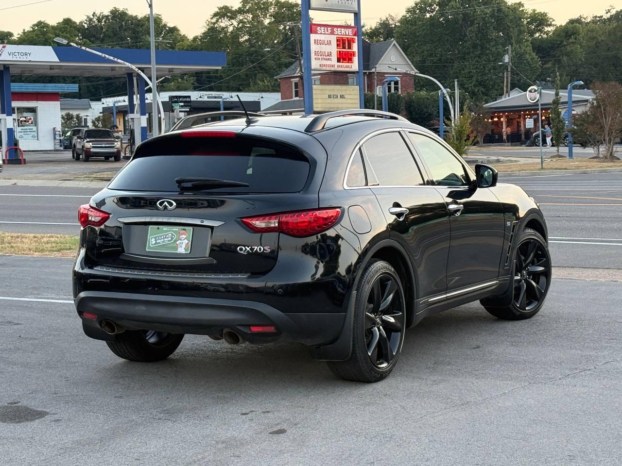 Infiniti QX70 Base 2016